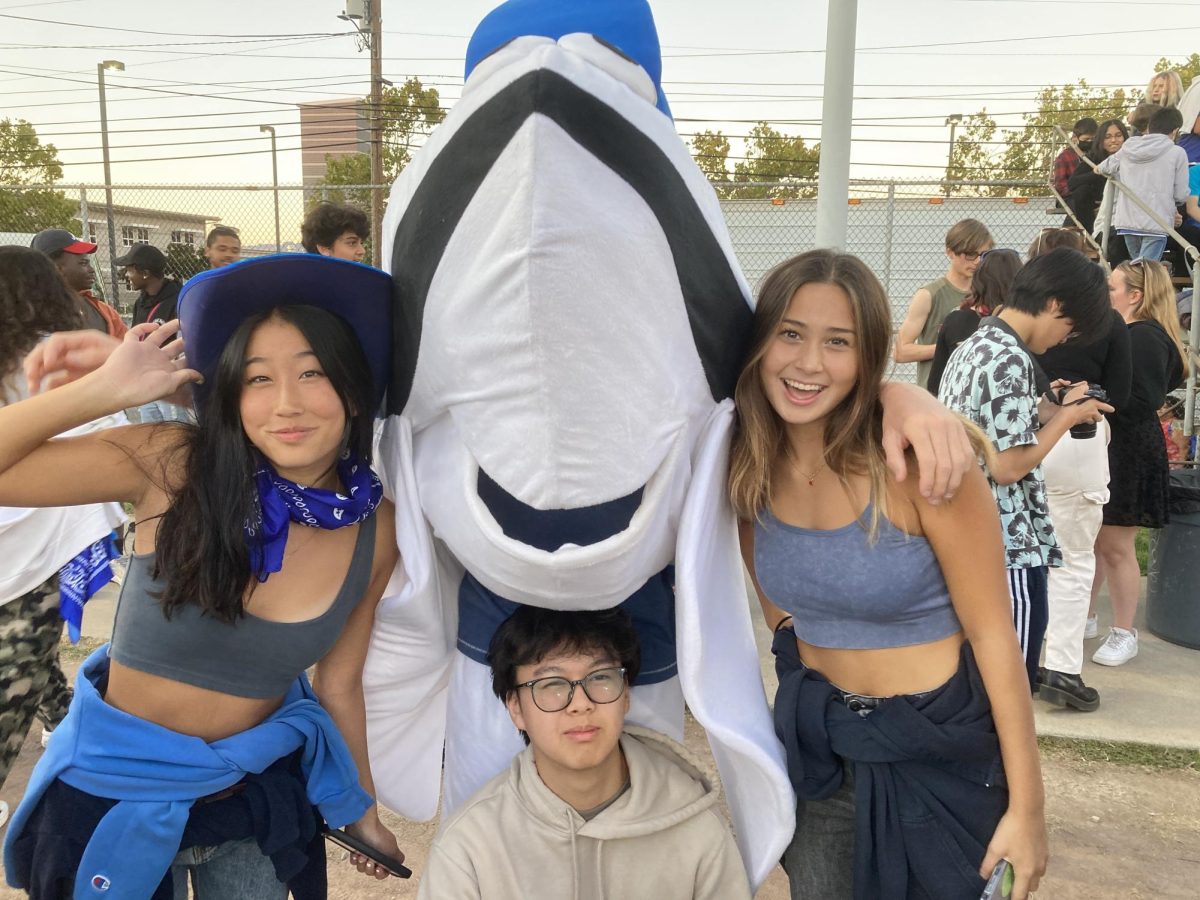 Jetty poses with its fans at the 67th Island Bowl.